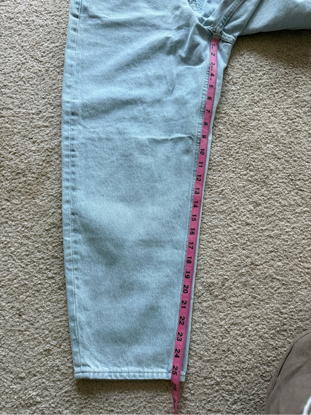 GAP High-Rise Relaxed Barrel Jeans in Light Blue - Picture 6 of 7